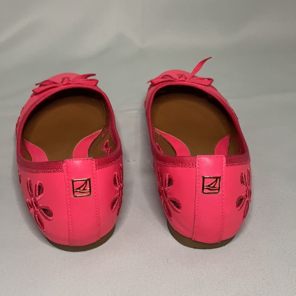 Sperry Flats, not your classic Top-Sider - Picture 2 of 4